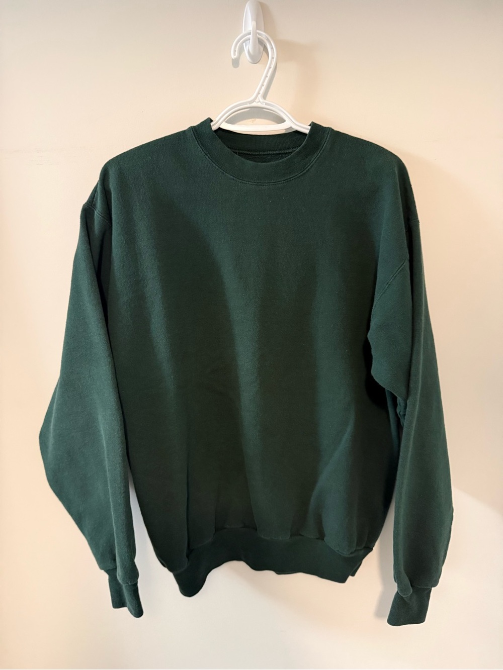 Hanes Size Medium Crewneck